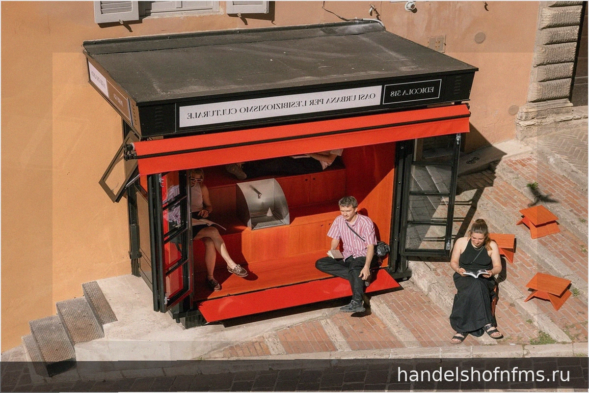 В Перудже легендарный киоск Edicola 518 спустя 10 лет превращается из газетного киоска в общественное пространство. Приглашение к культурному эксгибиционизму