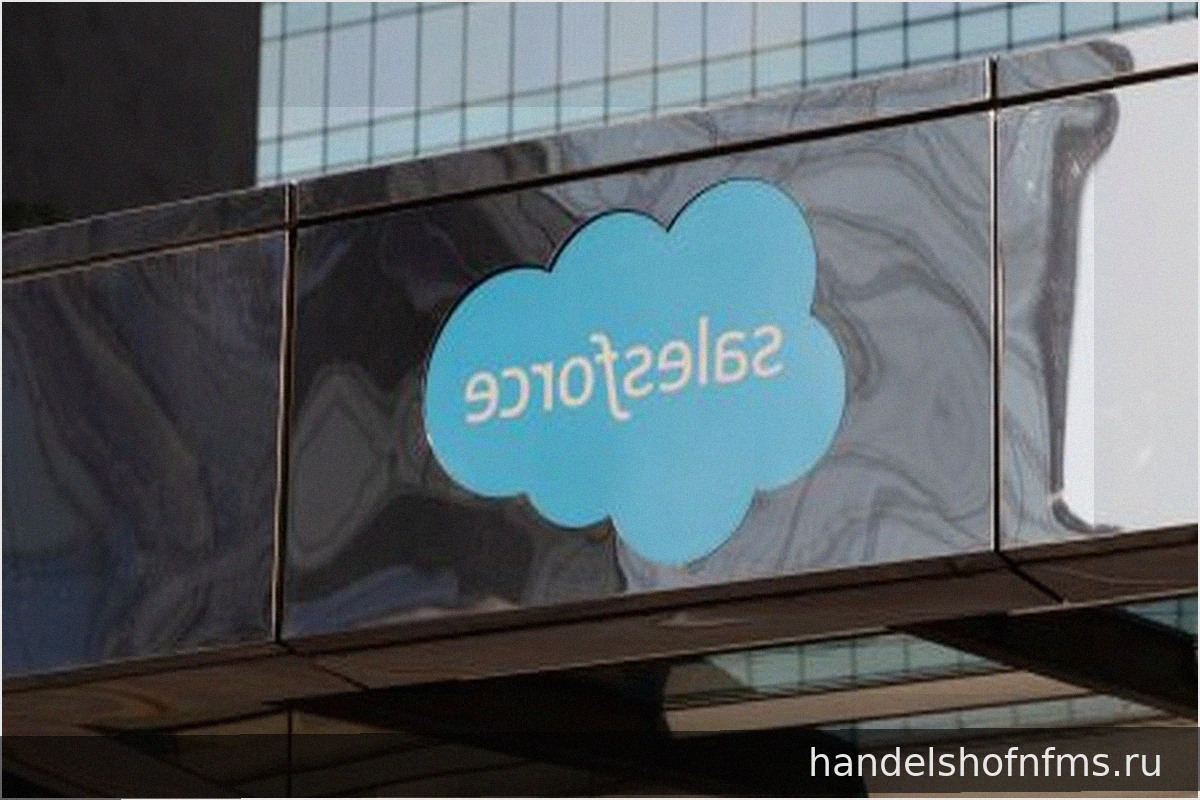 Salesforce покупает ИИ-платформу Fin для клиентского сервиса: сделка на миллиарды долларов