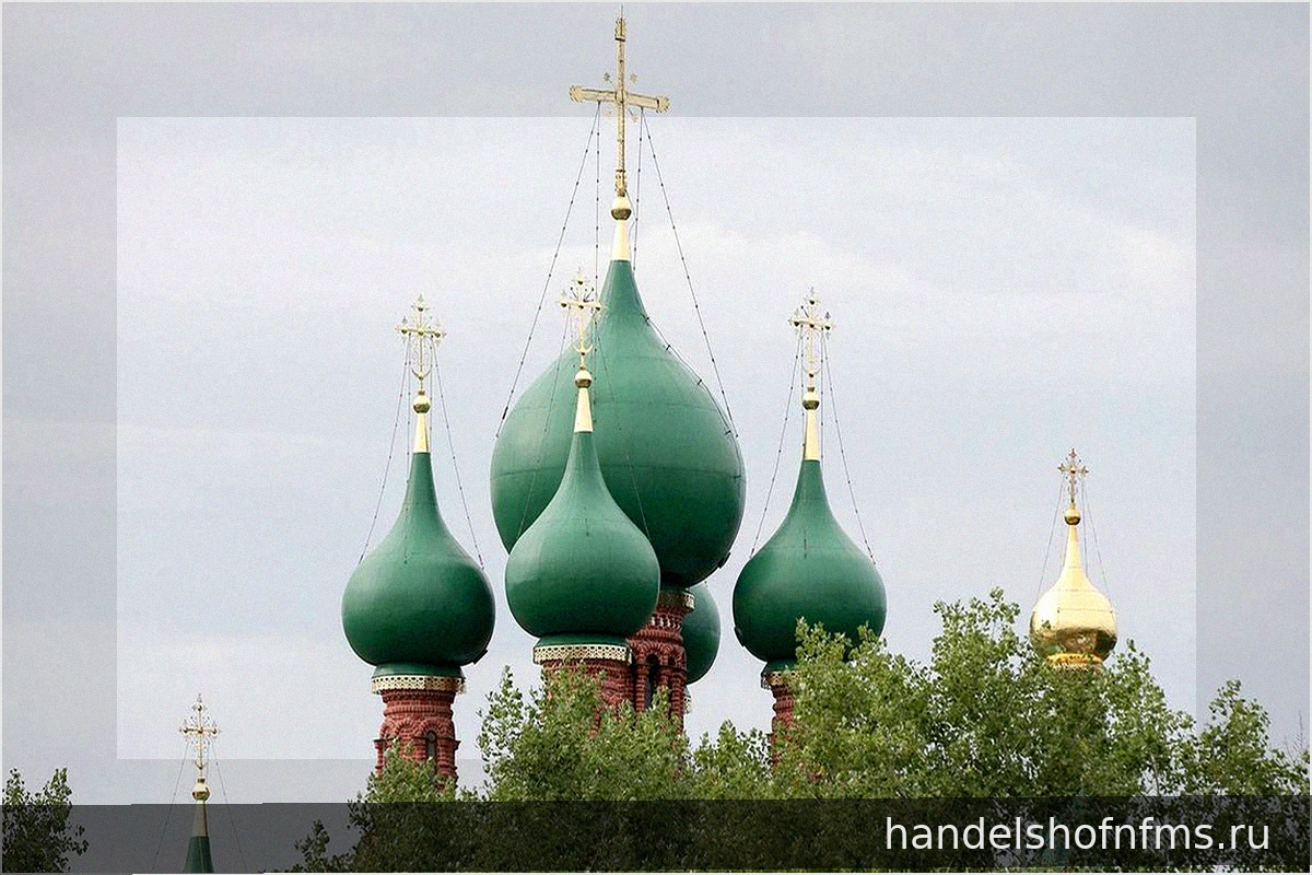 Иеромонах объяснил правила празднования Троицы
