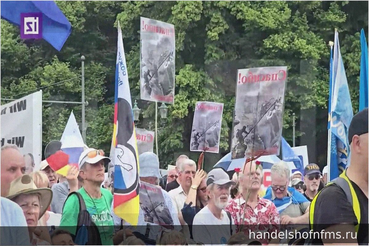 Иранское духовенство призывает к прекращению переговоров по Ближнему Востоку