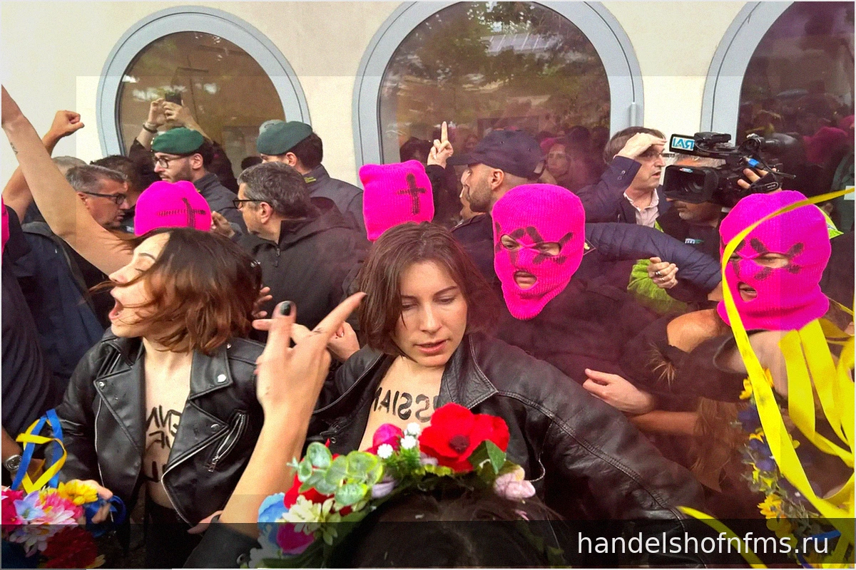 «Русское искусство сегодня — это кровь». Жесткое интервью с Pussy Riot