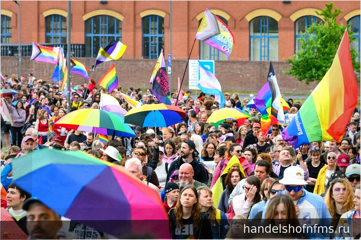 Видимость квир-сообщества в Месяц Гордости: Каждый CSD — это также демонстрация